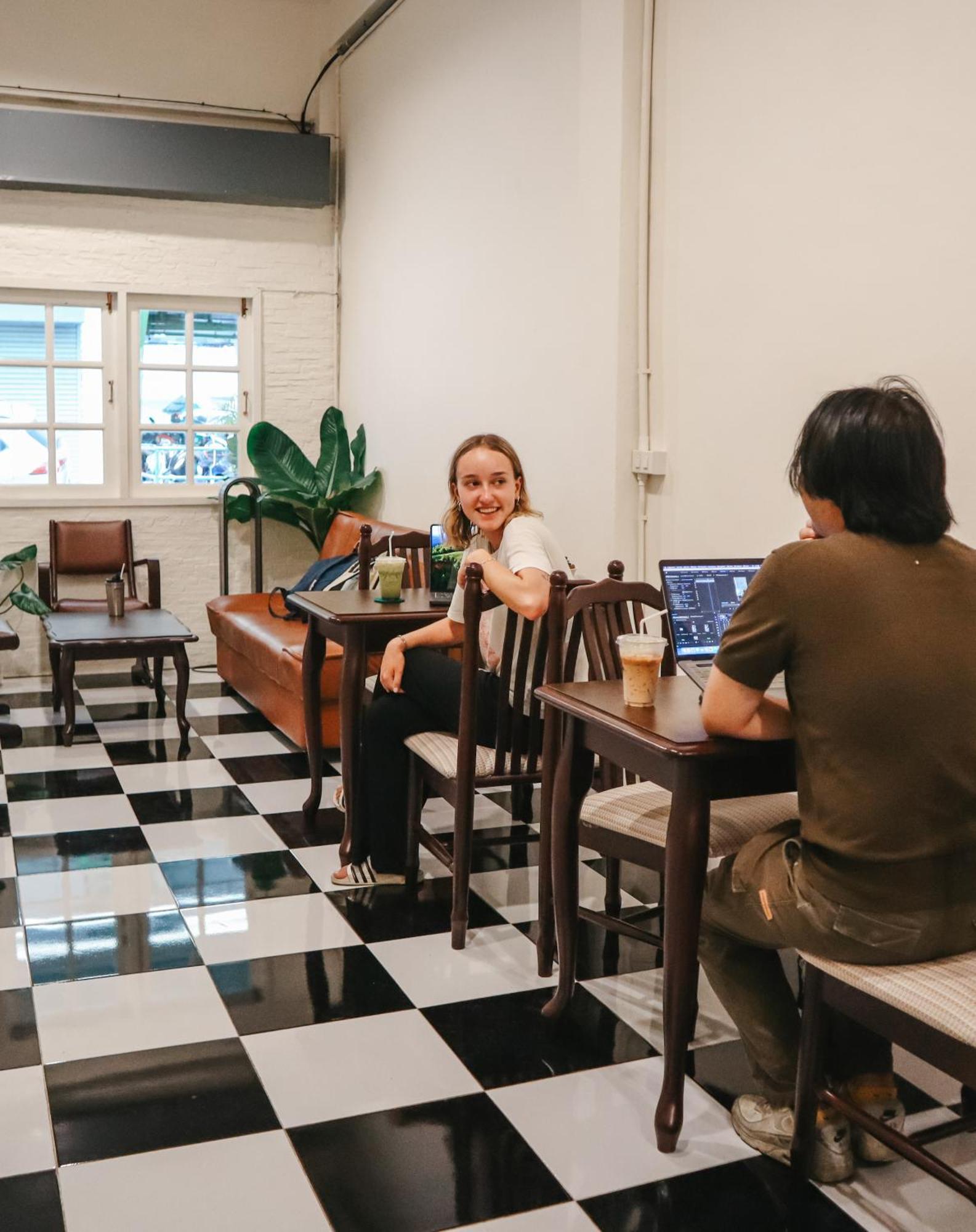 Noir Cafe And Hostel Chinatown Bangkok Eksteriør bilde